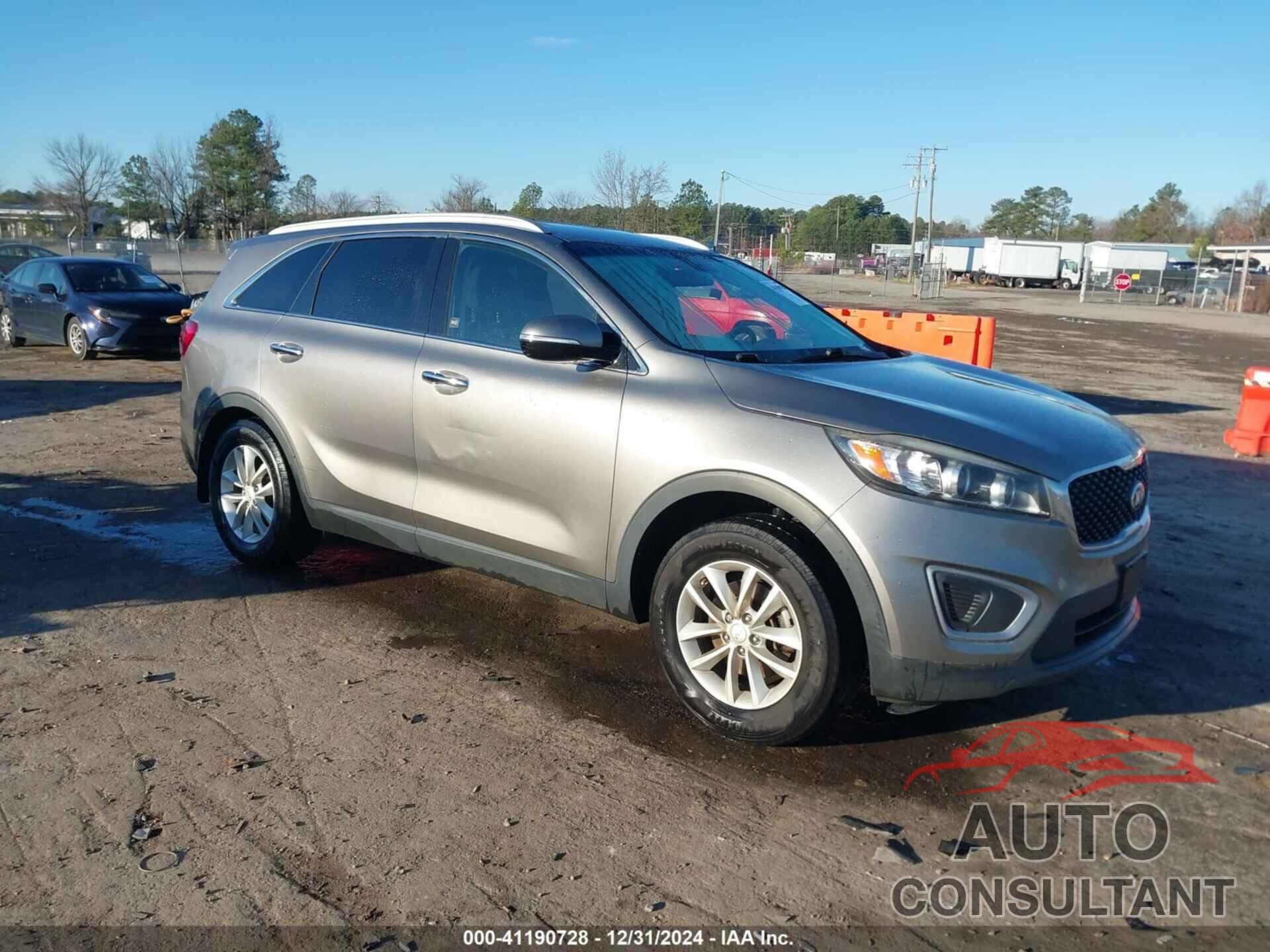 KIA SORENTO 2018 - 5XYPG4A35JG372391