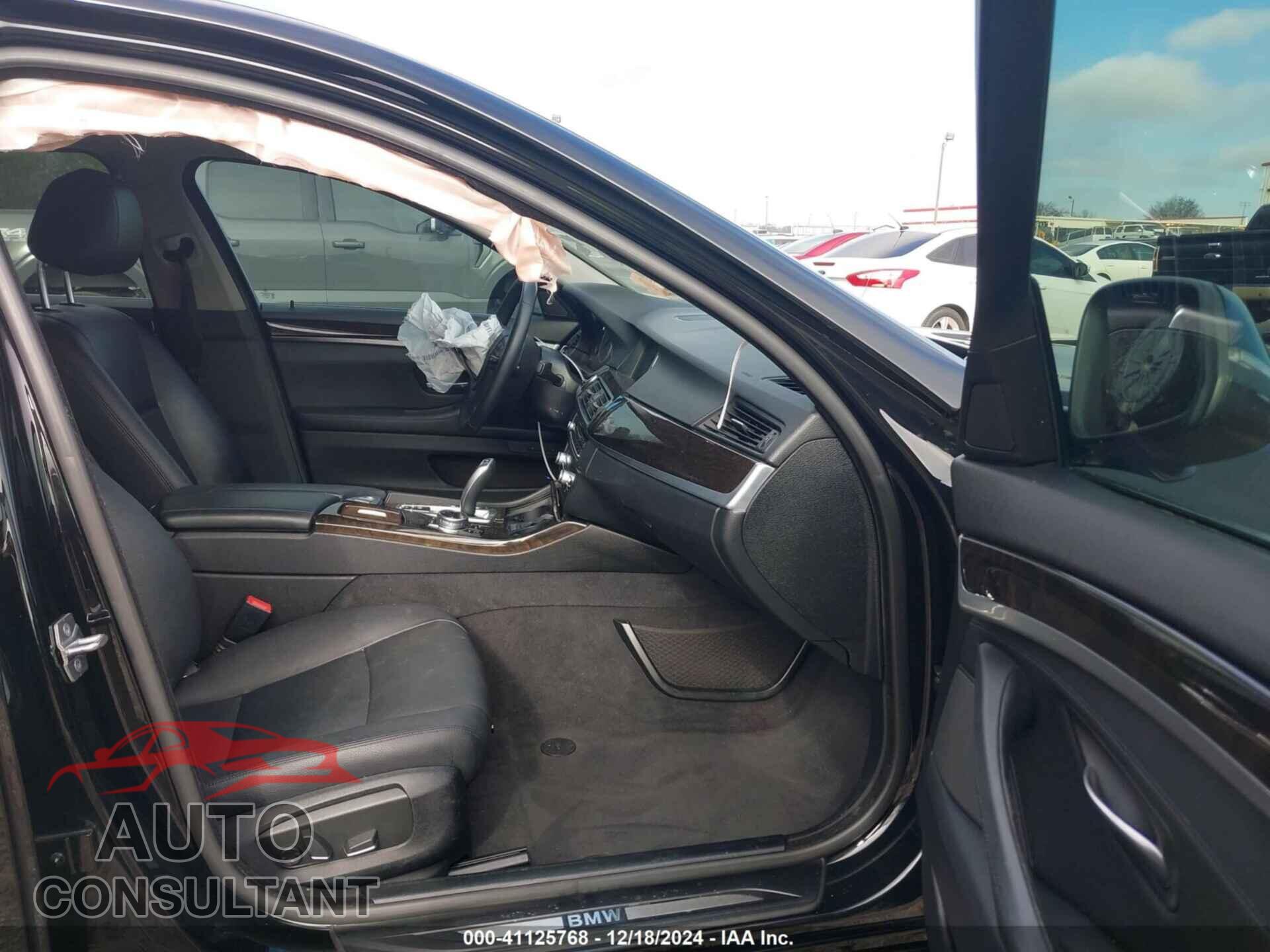 BMW 528I 2014 - WBA5A7C53ED615996
