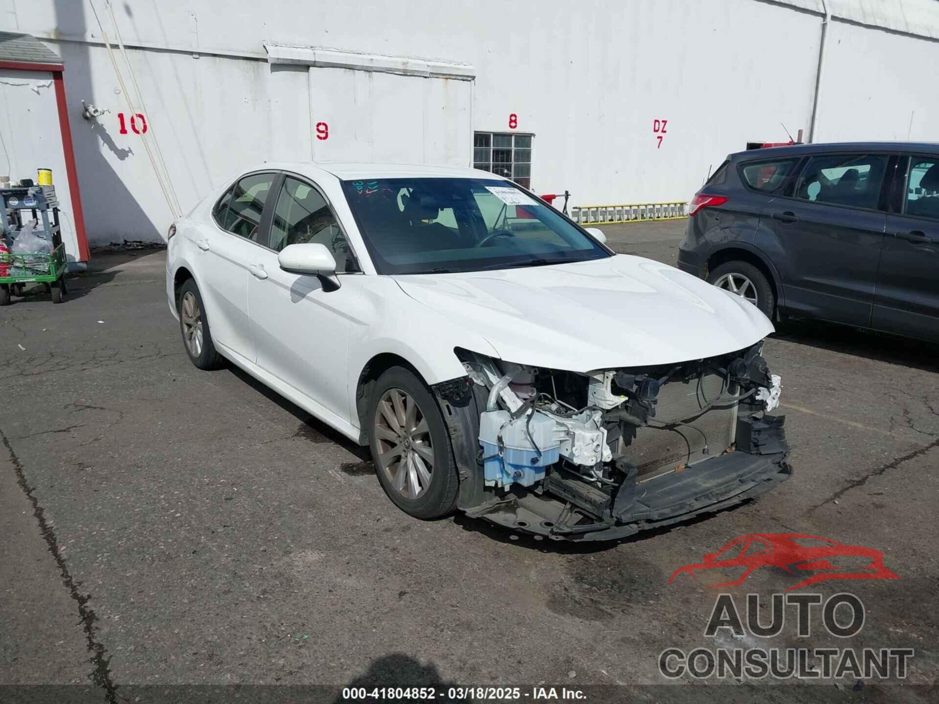 TOYOTA CAMRY 2018 - JTNB11HK1J3037572