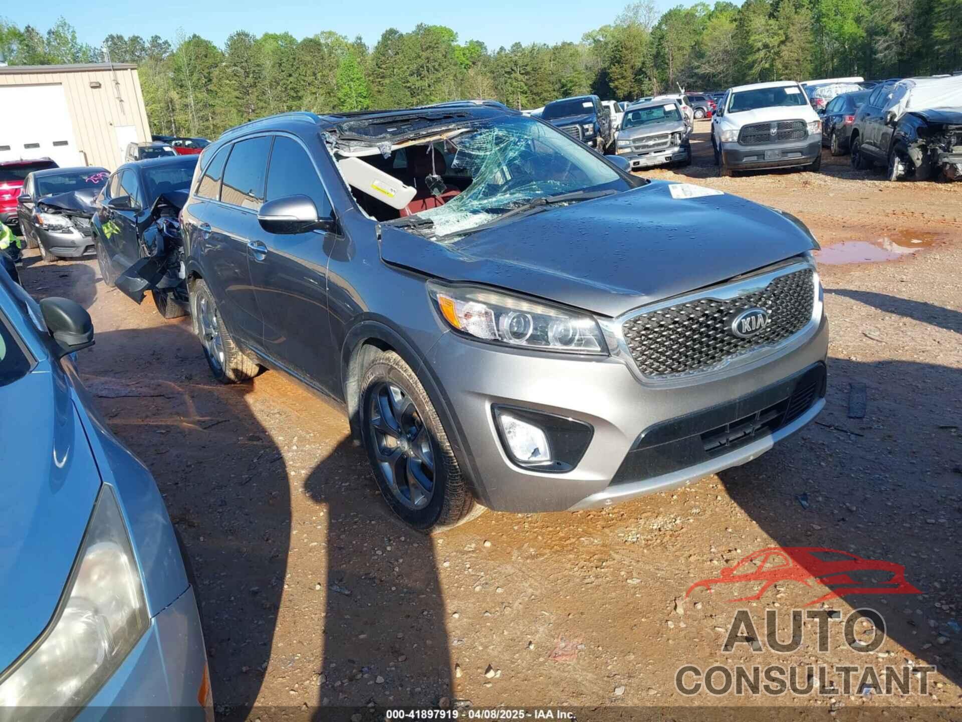 KIA SORENTO 2018 - 5XYPK4A51JG369469