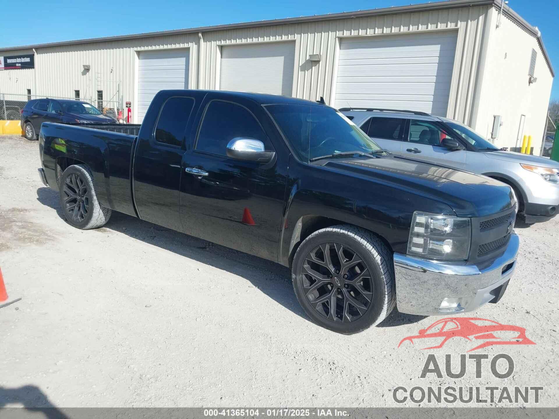 CHEVROLET SILVERADO 1500 2012 - 1GCRCSE03CZ149148