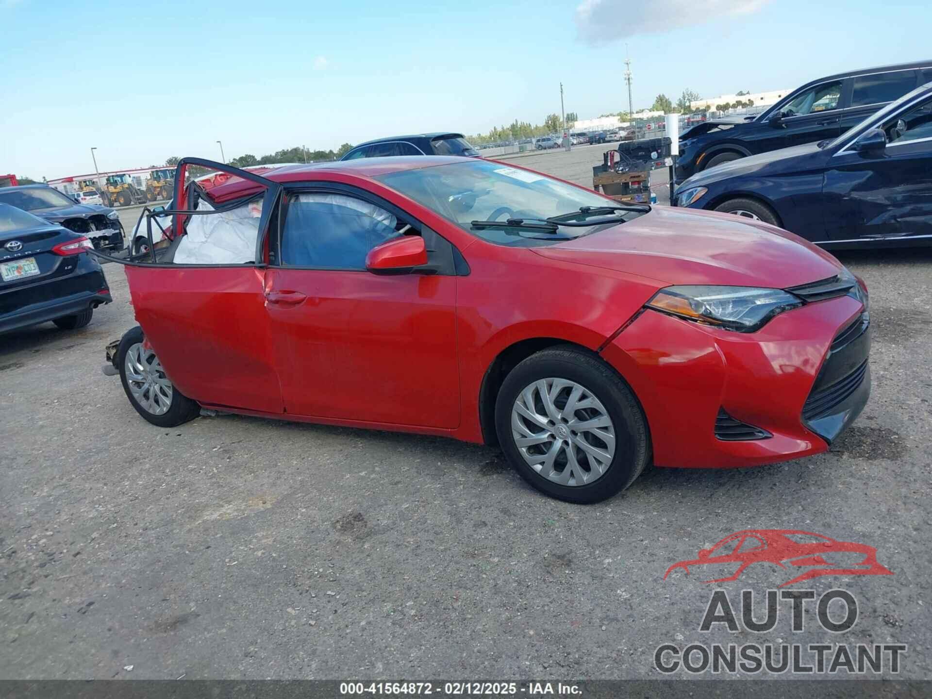 TOYOTA COROLLA 2018 - 5YFBURHE8JP739738