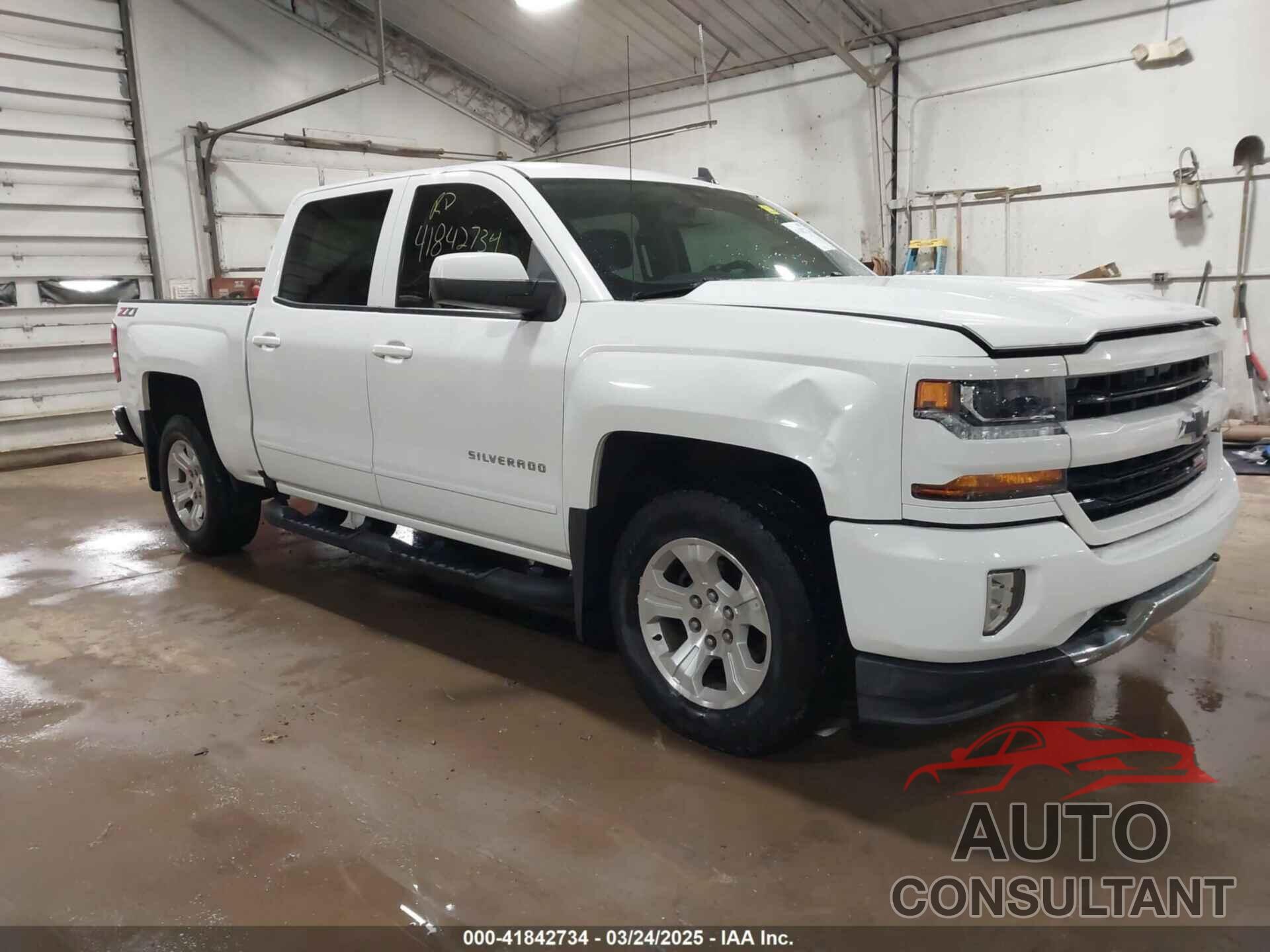 CHEVROLET SILVERADO 1500 2018 - 3GCUKREC9JG375515