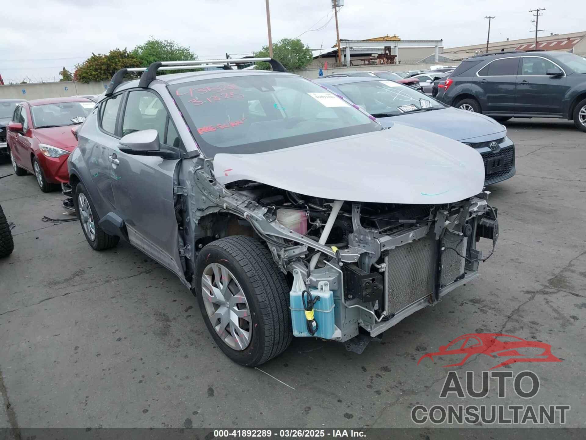 TOYOTA C-HR 2020 - JTNKHMBX8L1075302