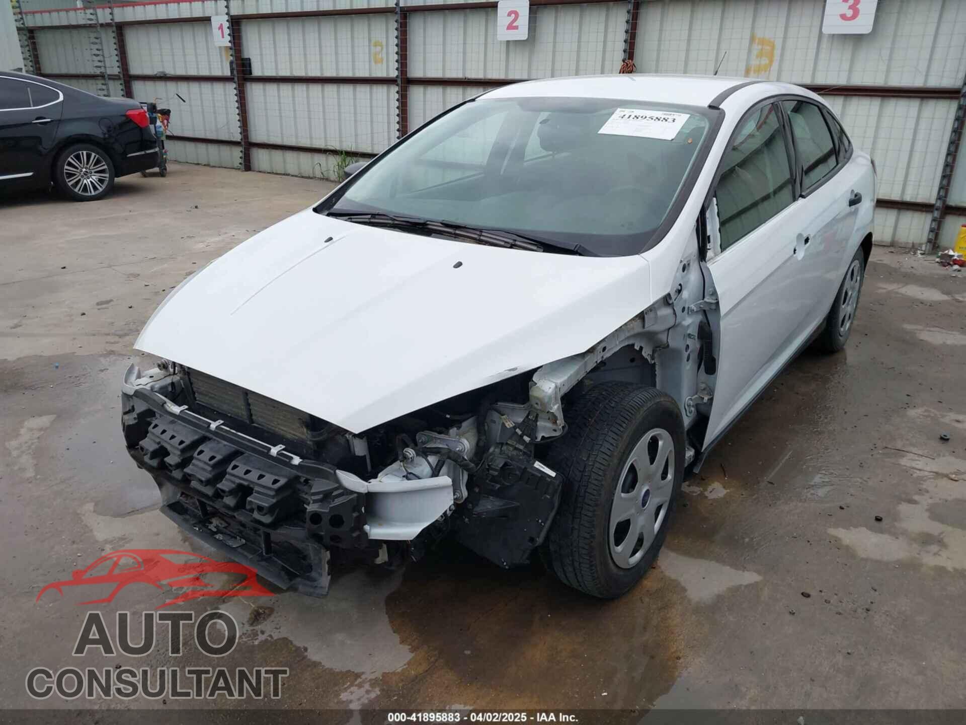 FORD FOCUS 2018 - 1FADP3E23JL212714