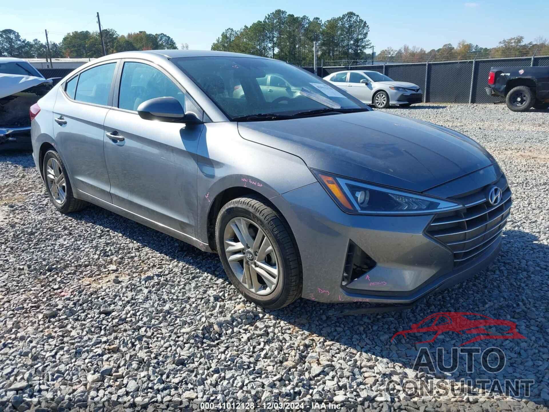 HYUNDAI ELANTRA 2019 - KMHD84LF1KU738303