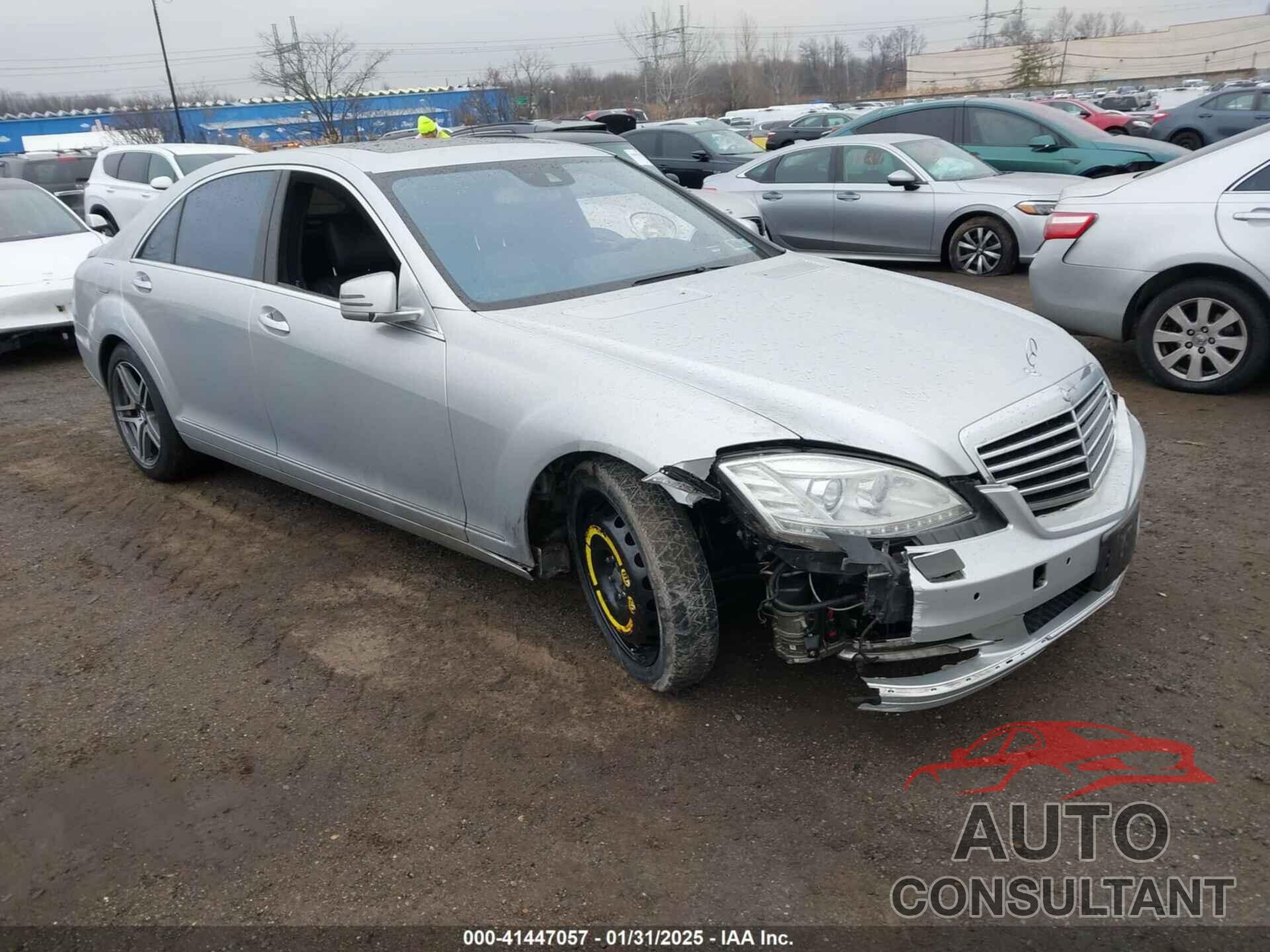 MERCEDES-BENZ S 550 2011 - WDDNG8GB2BA373387