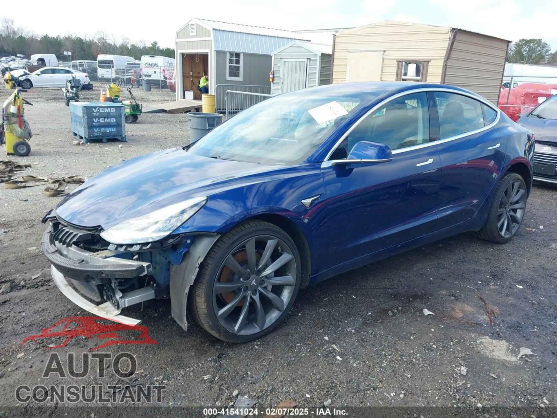 TESLA MODEL 3 2018 - 5YJ3E1EA2JF038435