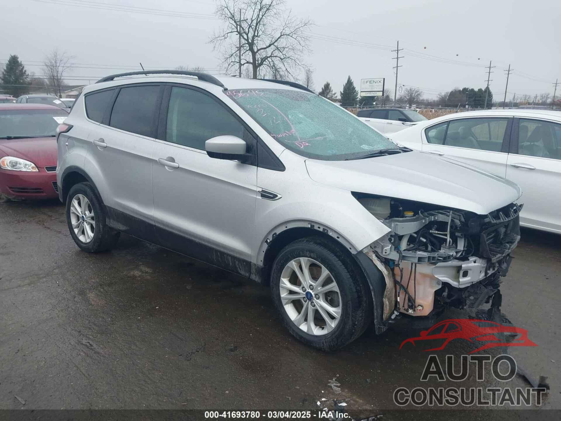 FORD ESCAPE 2018 - 1FMCU9GD1JUA77366
