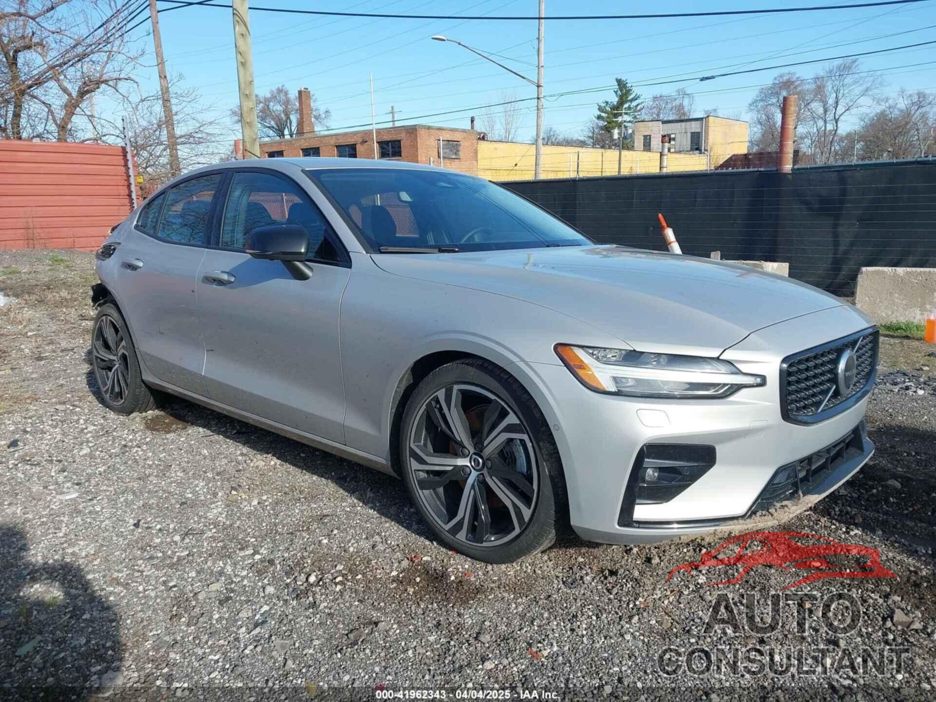 VOLVO S60 2024 - 7JRL12TL6RG307965