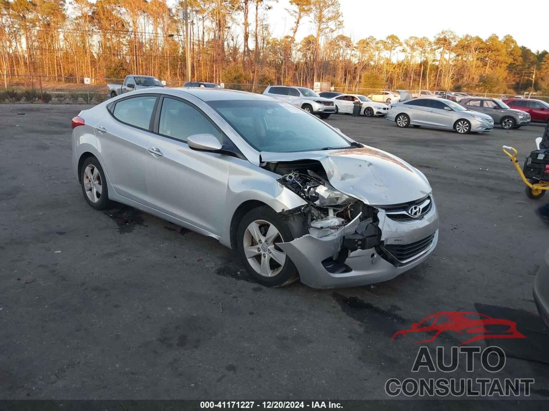 HYUNDAI ELANTRA 2012 - KMHDH4AE0CU326174