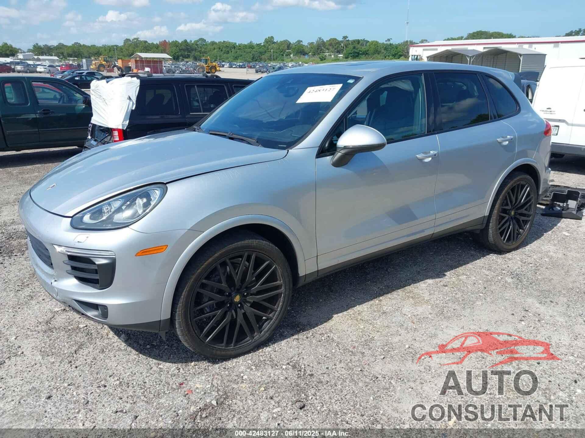 PORSCHE CAYENNE 2017 - WP1AA2A21HKA83921