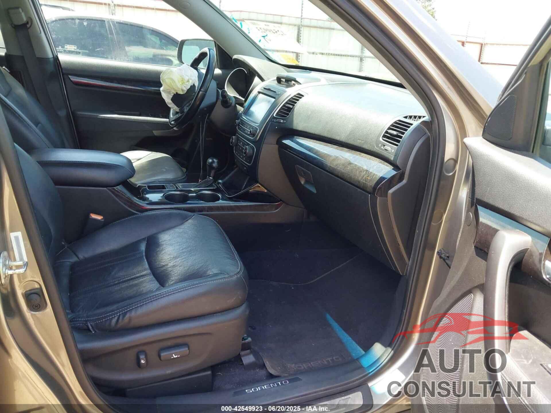 KIA SORENTO 2015 - 5XYKW4A71FG633975