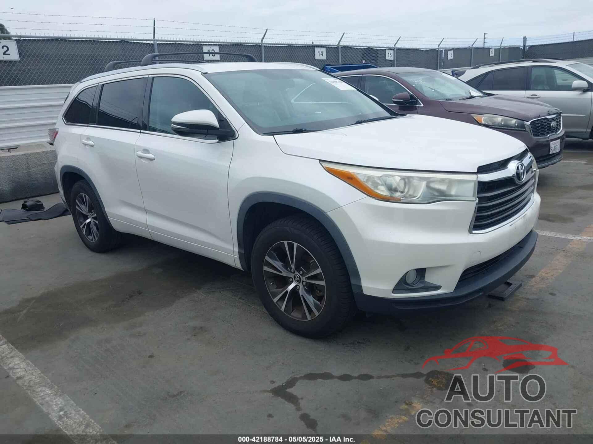 TOYOTA HIGHLANDER 2016 - 5TDKKRFH0GS159225