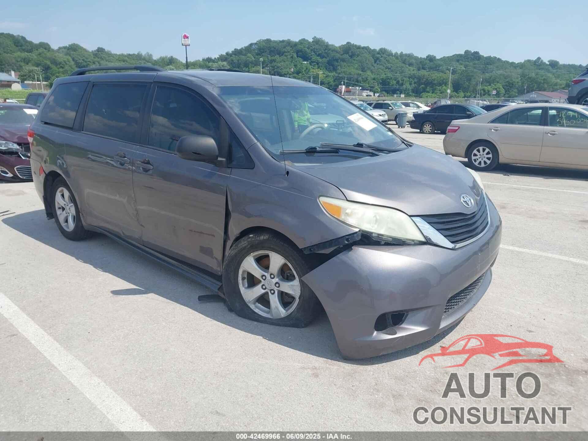 TOYOTA SIENNA 2011 - 5TDKK3DC7BS136053