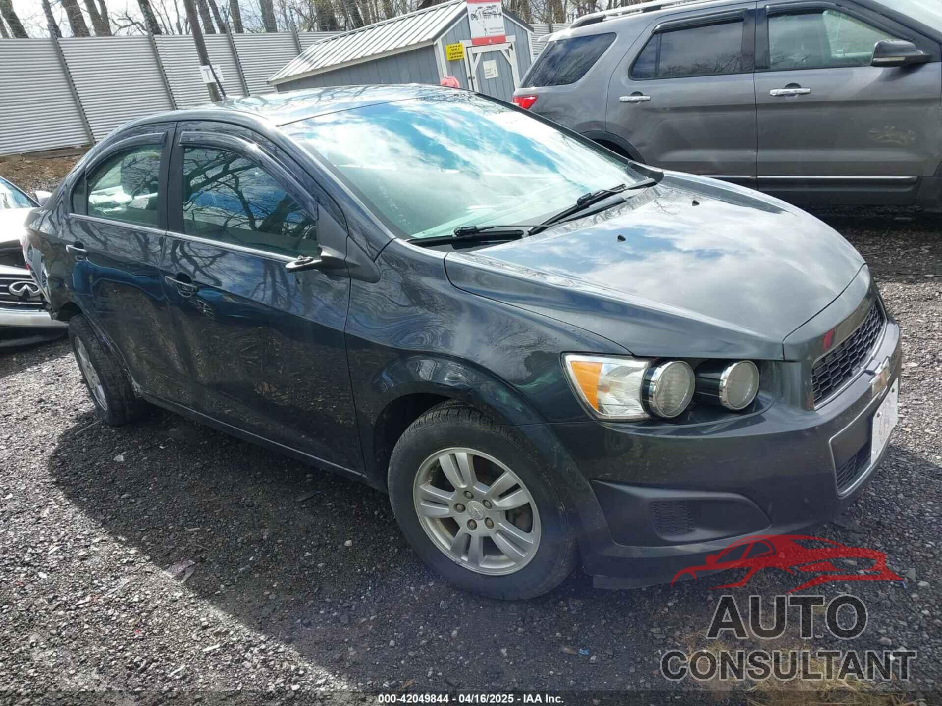 CHEVROLET SONIC 2014 - 1G1JC5SH5E4202854