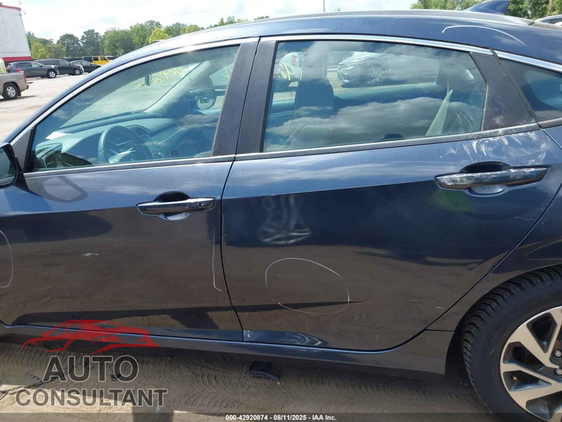 HONDA CIVIC 2017 - 19XFC2F71HE201846