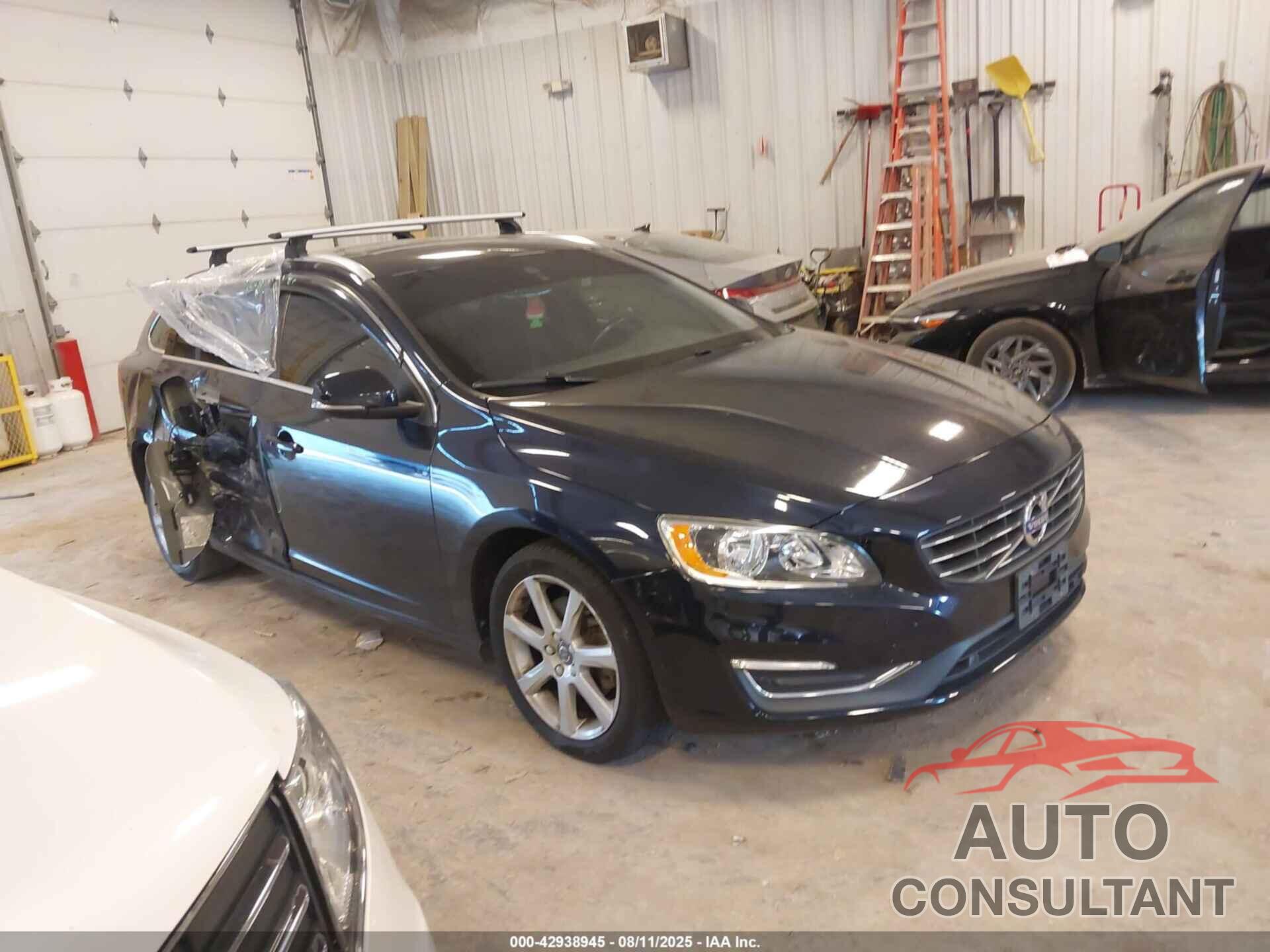 VOLVO V60 2017 - YV140MEK9H1367711