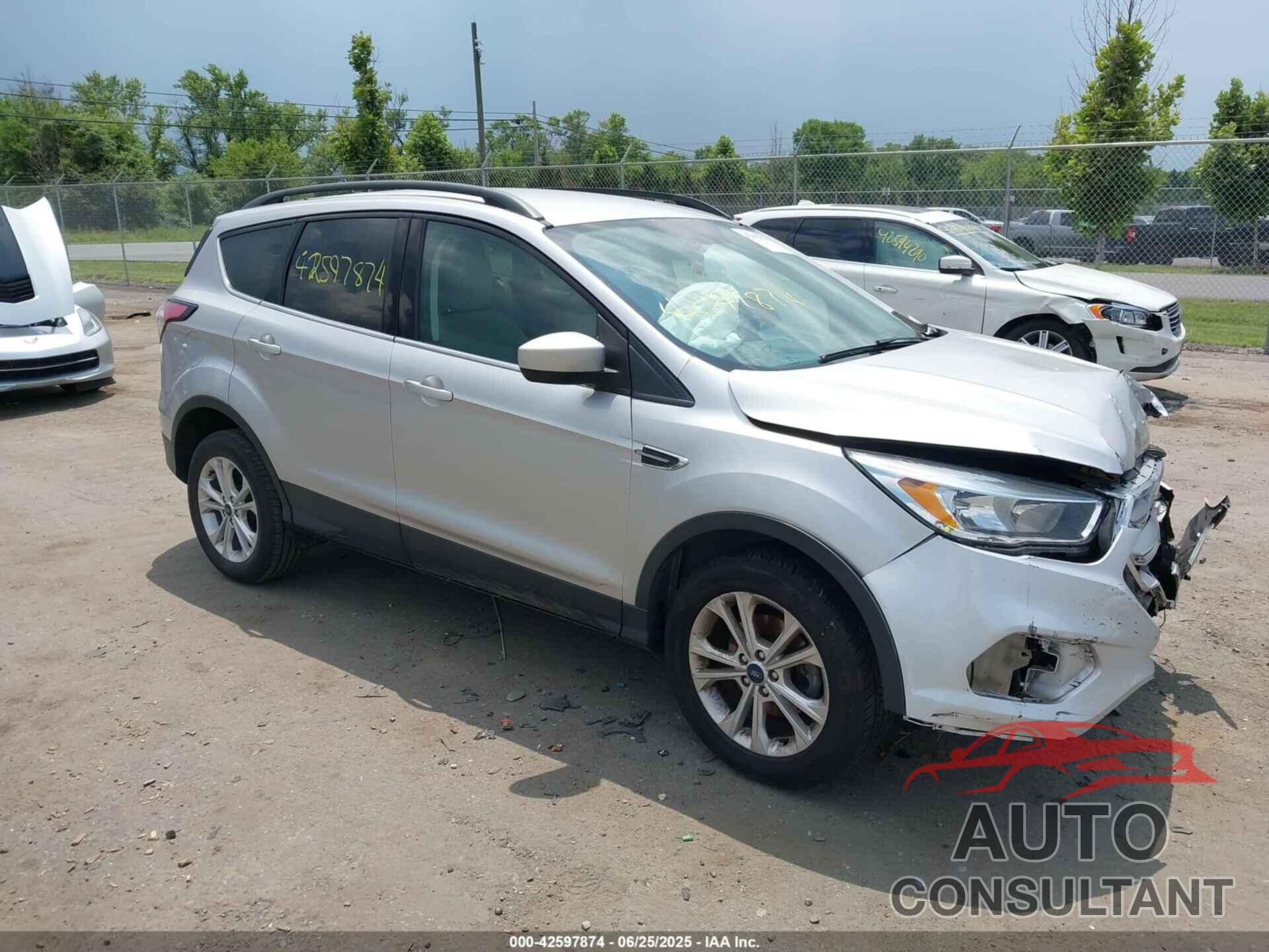 FORD ESCAPE 2018 - 1FMCU0GD9JUC87435