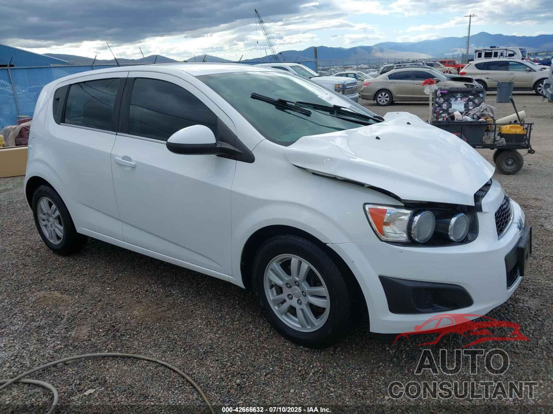 CHEVROLET SONIC 2014 - 1G1JC6SH8E4155924