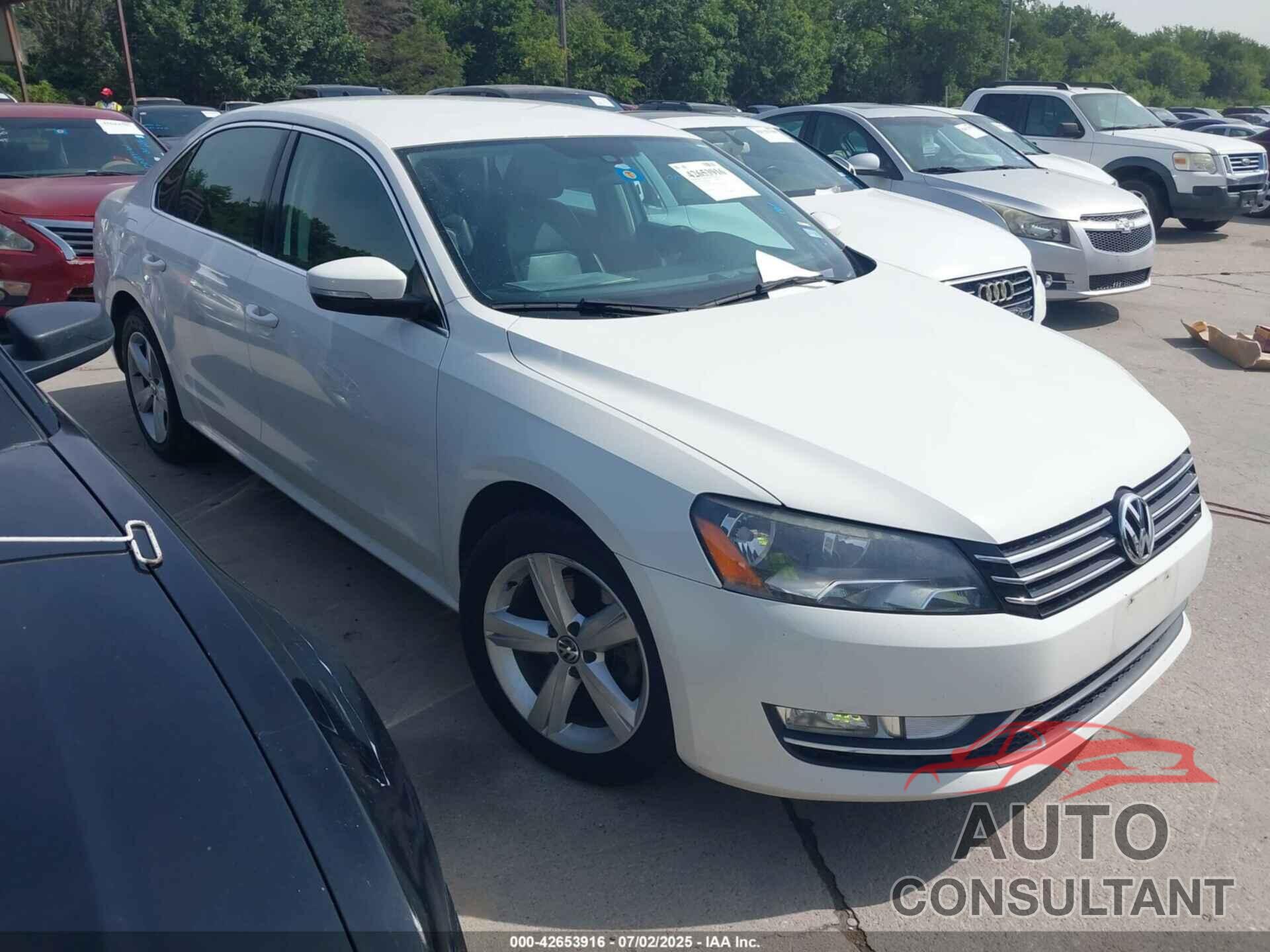 VOLKSWAGEN PASSAT 2015 - 1VWAT7A39FC092596