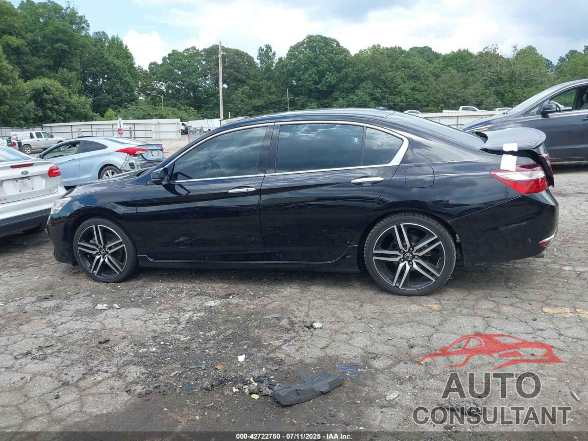 HONDA ACCORD 2017 - 1HGCR3F92HA005007