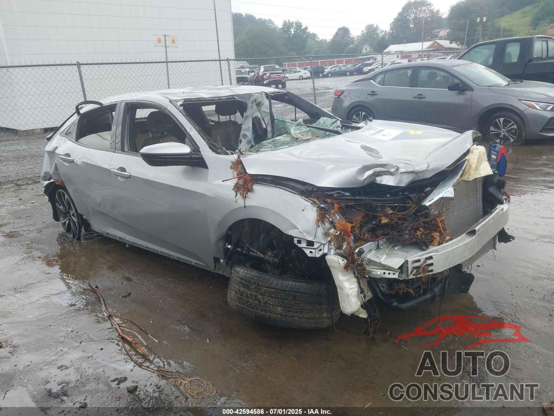 HONDA CIVIC 2018 - SHHFK7H43JU419319