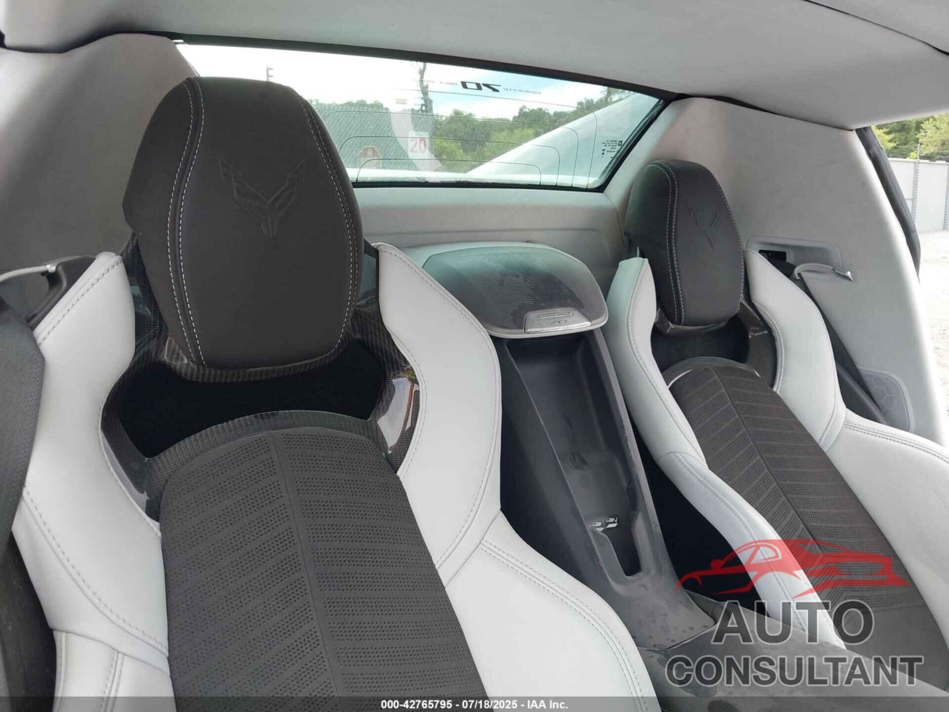 CHEVROLET CORVETTE STINGRAY 2023 - 1G1YC3D4XP5141656