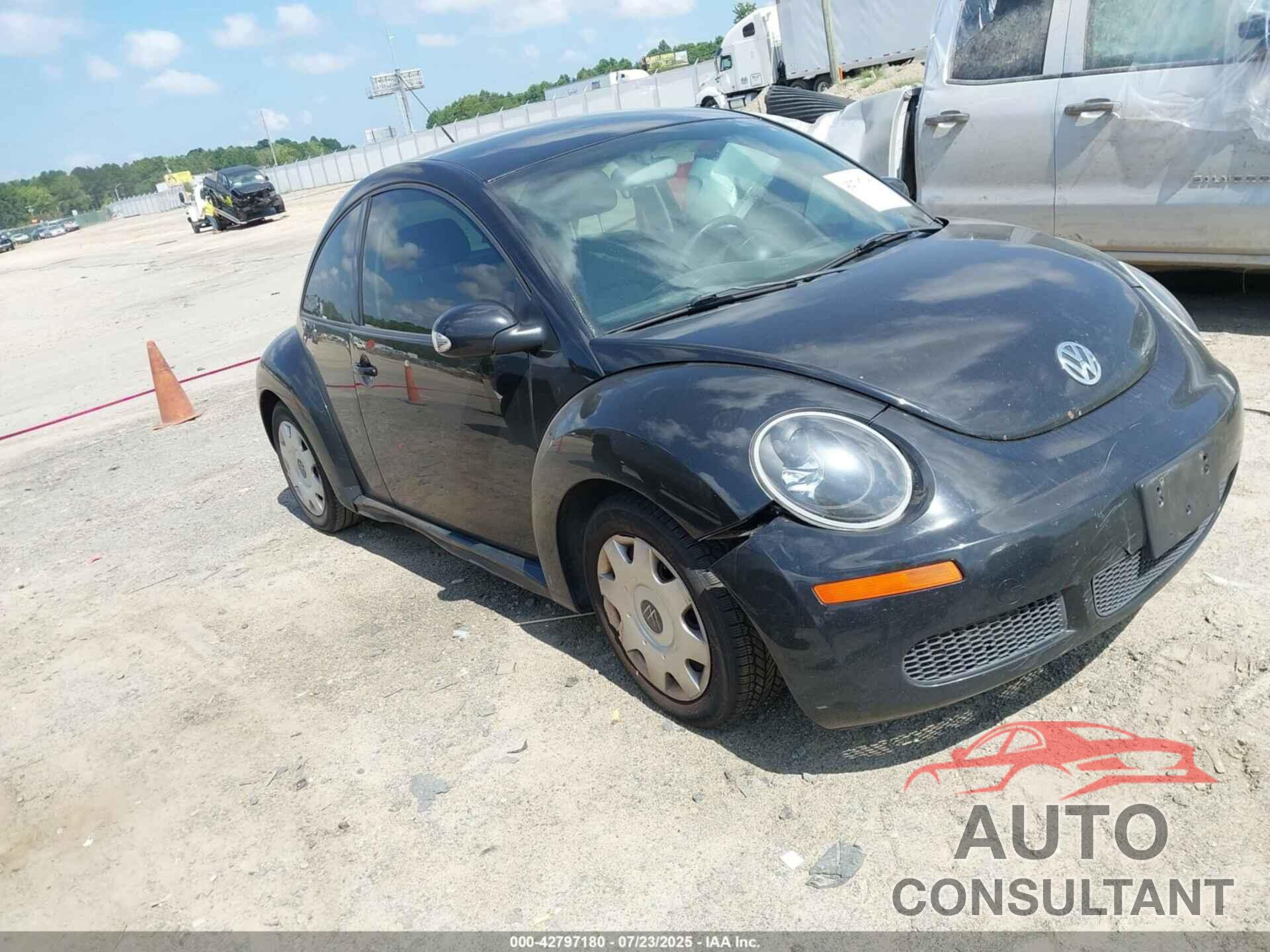 VOLKSWAGEN NEW BEETLE 2010 - 3VWPG3AG7AM018434