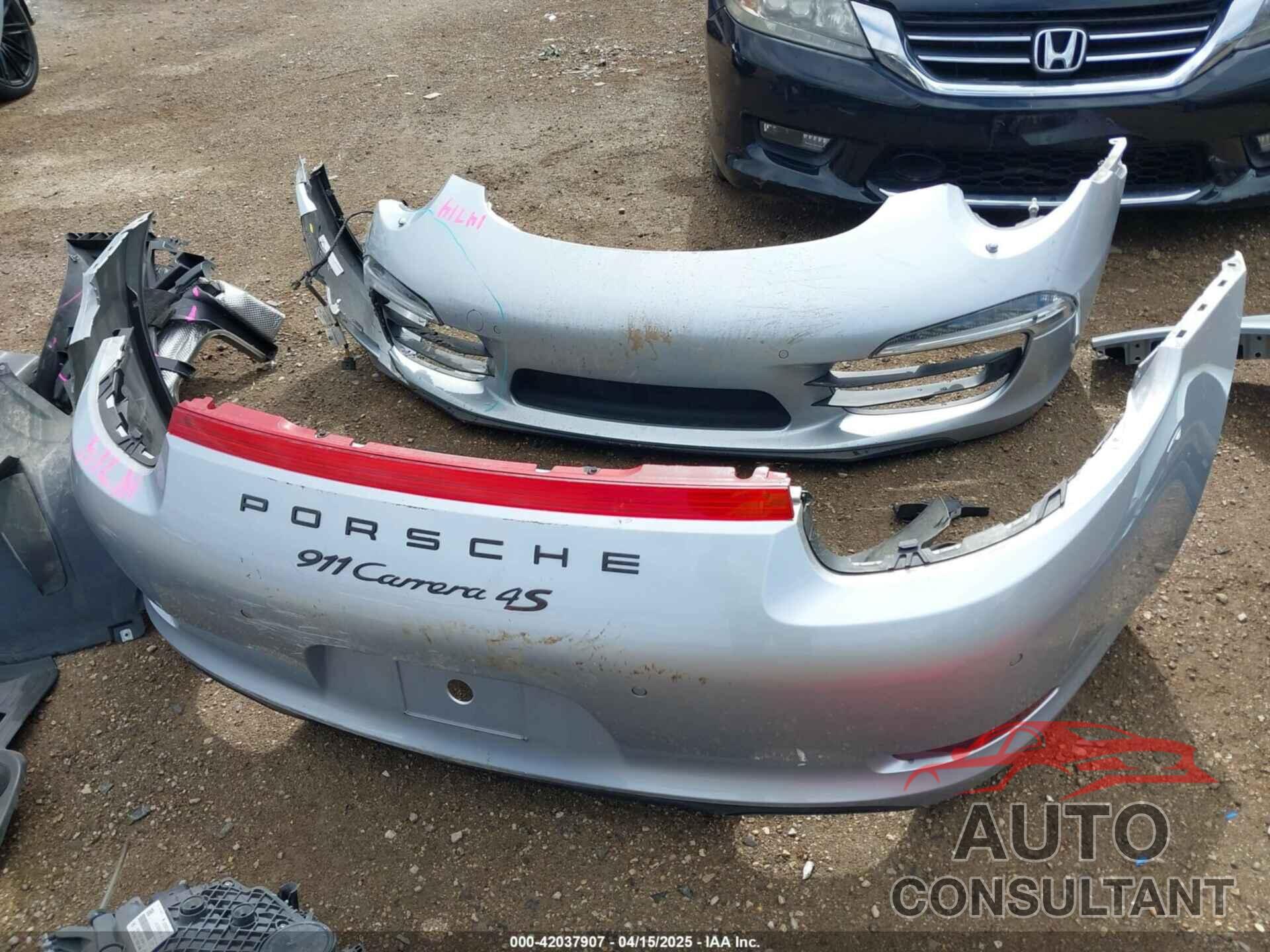 PORSCHE 911 2015 - WP0CB2A93FS143179