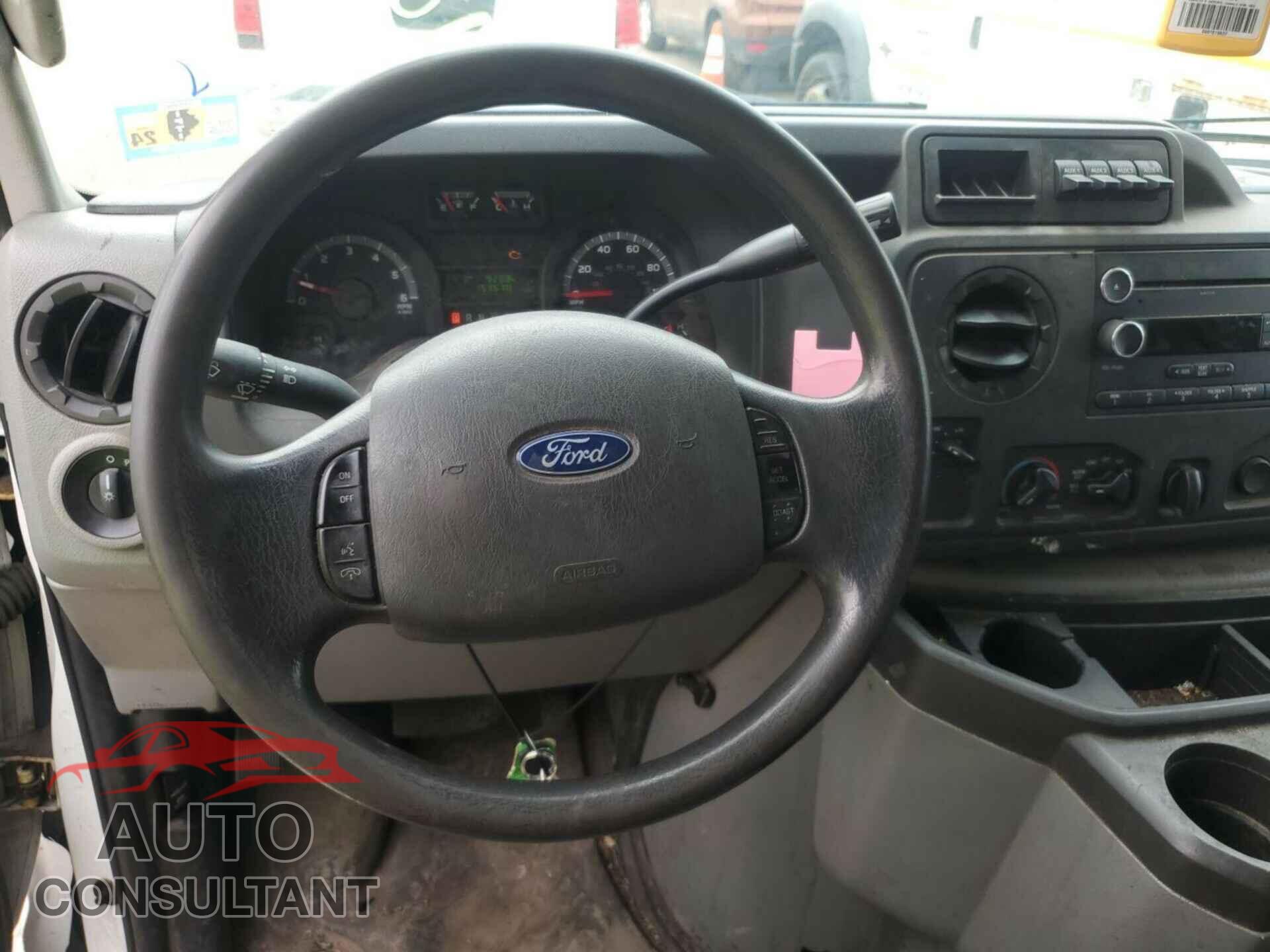 FORD ECONOLINE 2017 - 1FDWE3F68HDC61319