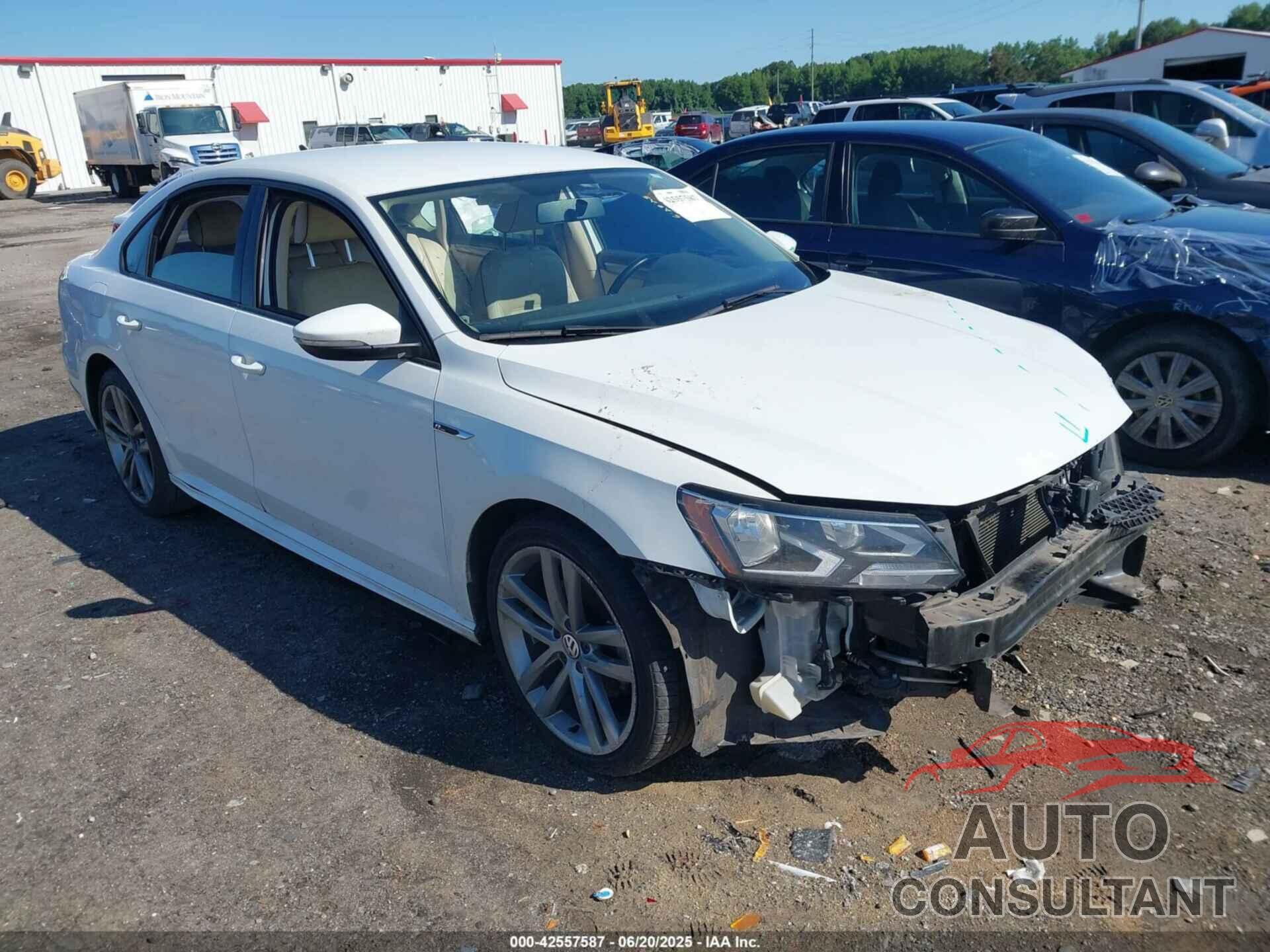 VOLKSWAGEN PASSAT 2018 - 1VWAA7A33JC021179