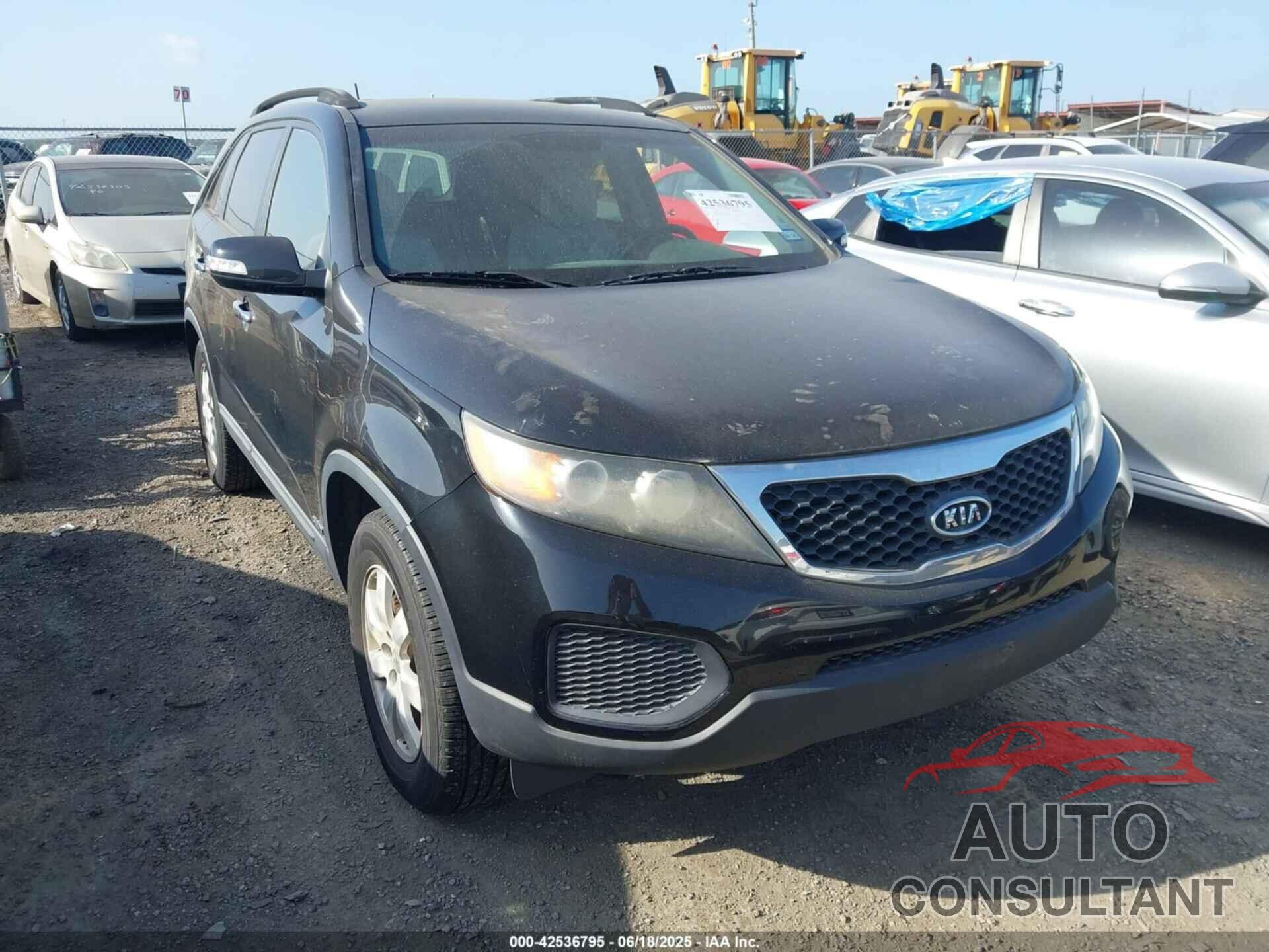 KIA SORENTO 2013 - 5XYKTDA26DG319121