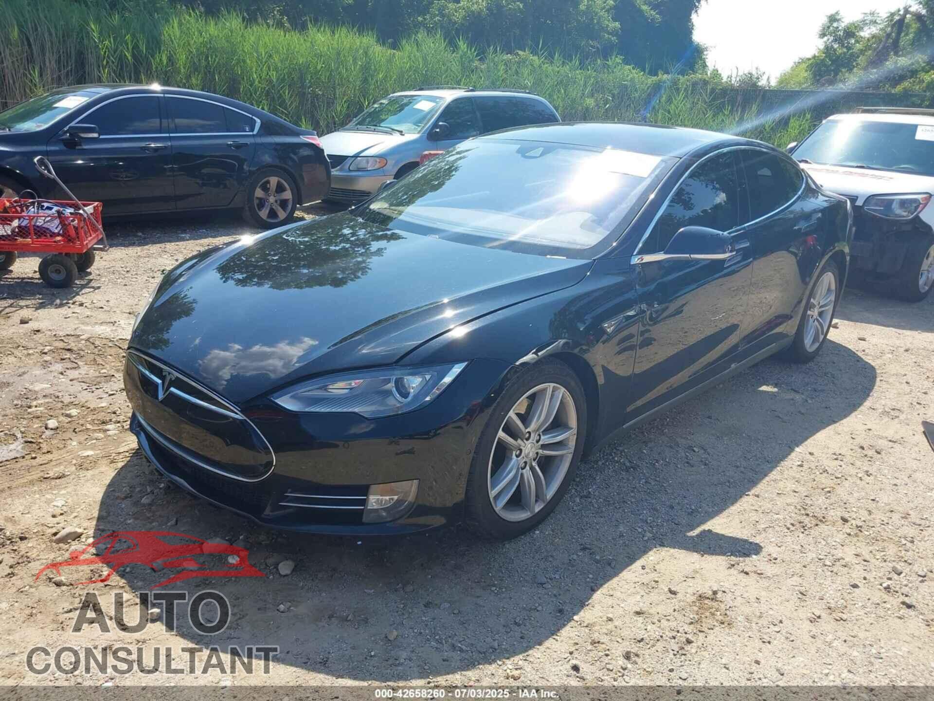 TESLA MODEL S 2015 - 5YJSA1S21FF096872