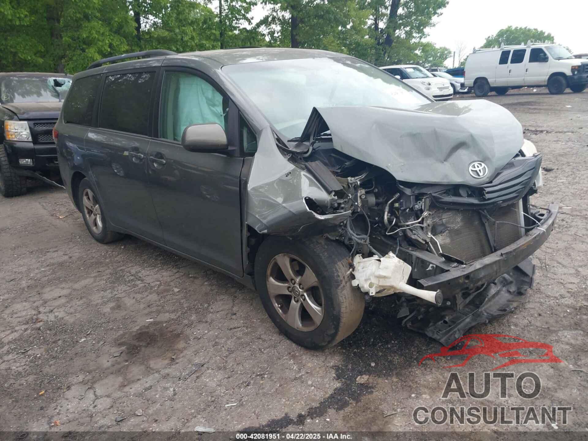 TOYOTA SIENNA 2014 - 5TDKK3DC5ES457402