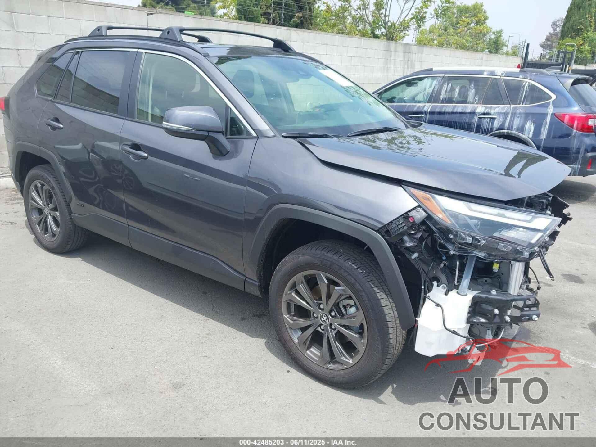TOYOTA RAV4 HYBRID 2024 - JTMB6RFV5RJ059437