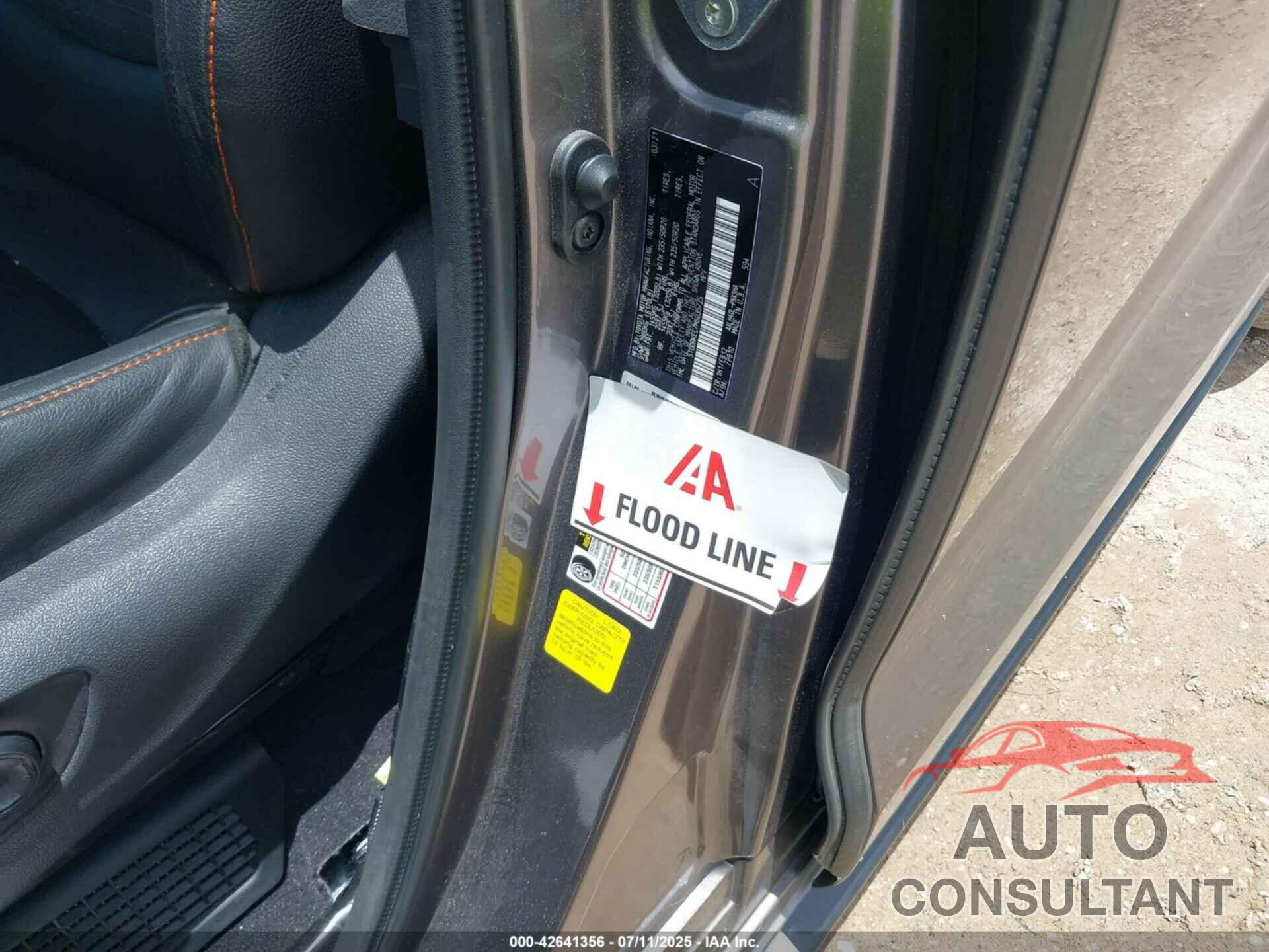 TOYOTA SIENNA 2021 - 5TDDRKEC7MS035725