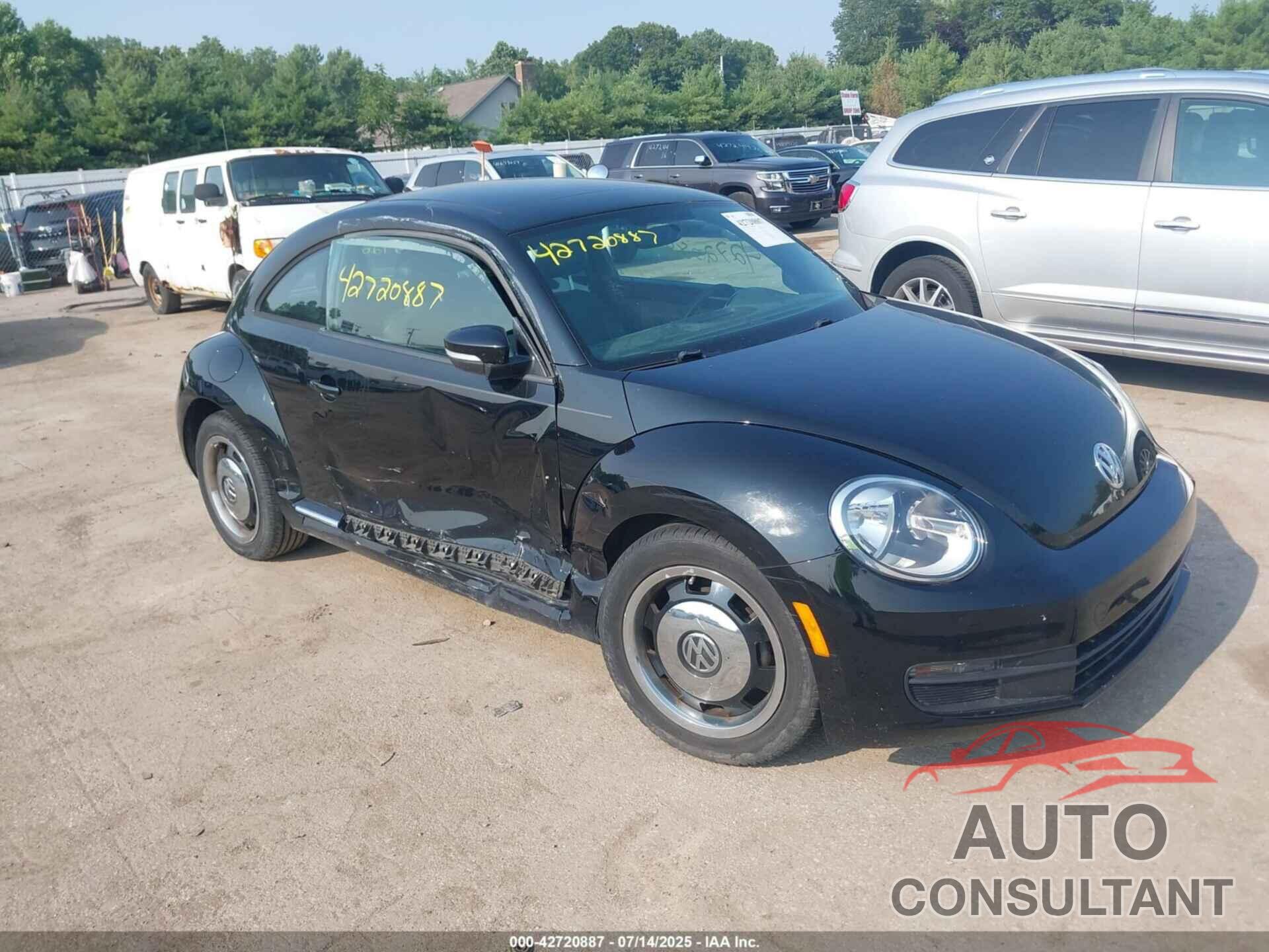 VOLKSWAGEN BEETLE 2013 - 3VWHX7AT0DM635445
