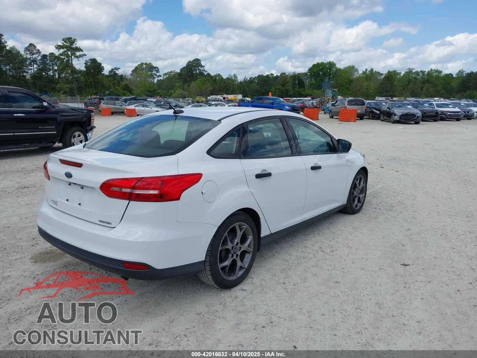 FORD FOCUS 2016 - 1FADP3E2XGL325648