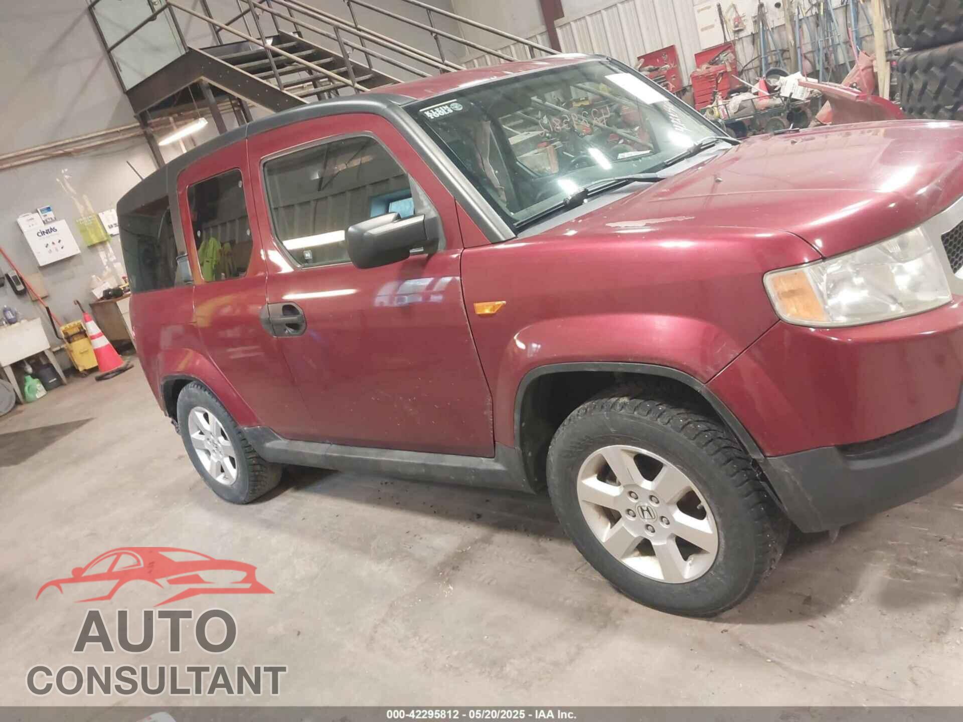 HONDA ELEMENT 2011 - 5J6YH2H78BL005760