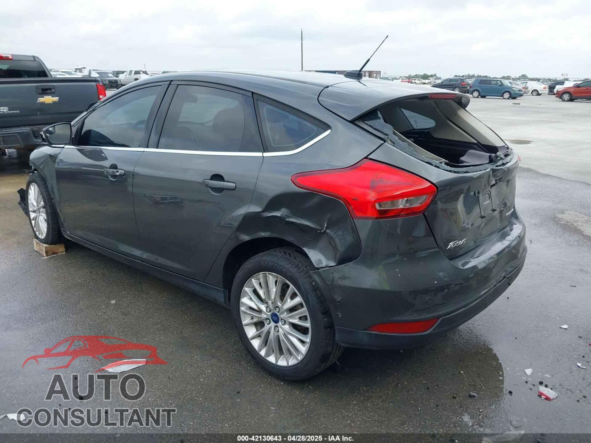 FORD FOCUS 2017 - 1FADP3N20HL210364