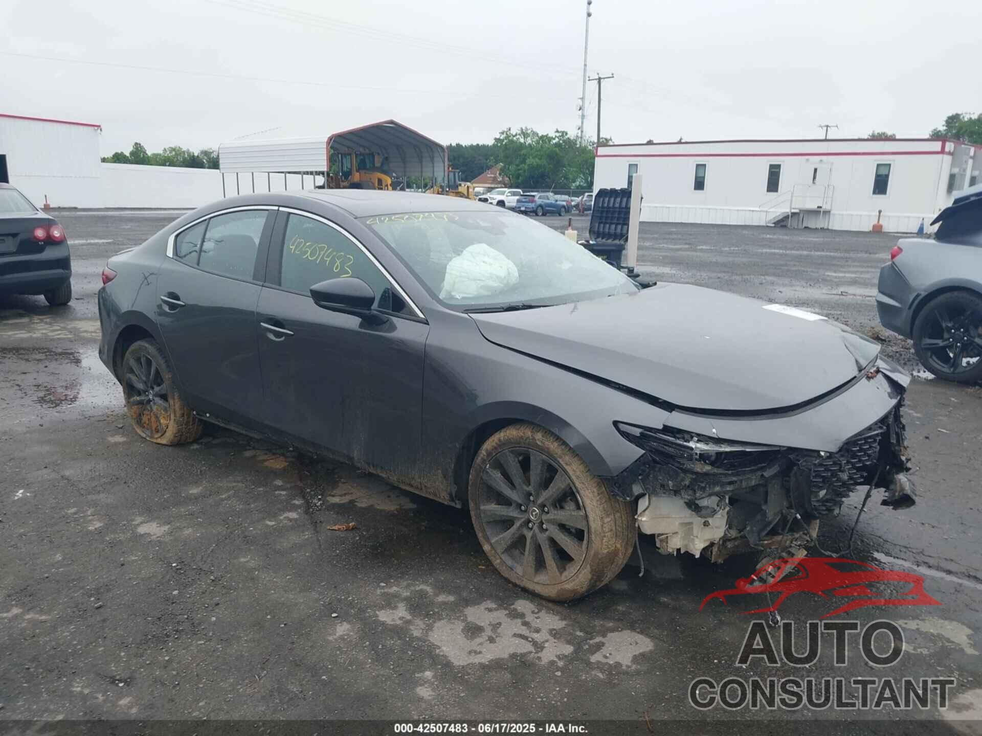 MAZDA MAZDA3 2021 - JM1BPBEY6M1310524
