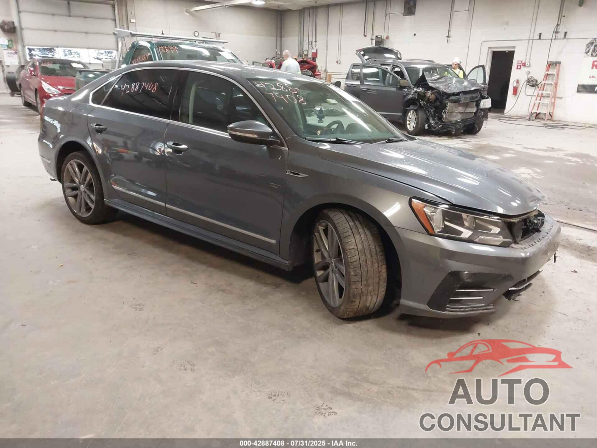 VOLKSWAGEN PASSAT 2017 - 1VWDT7A35HC063306