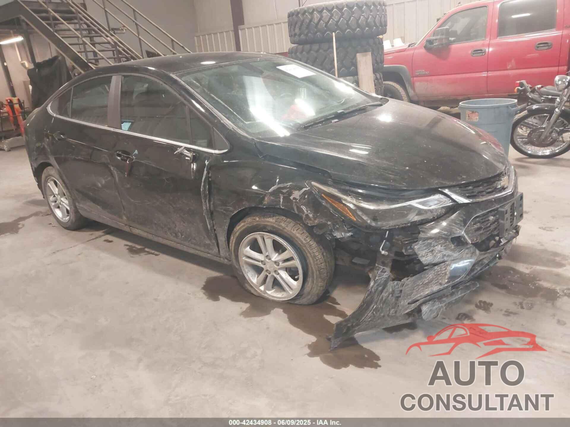 CHEVROLET CRUZE 2017 - 1G1BE5SM2H7114858