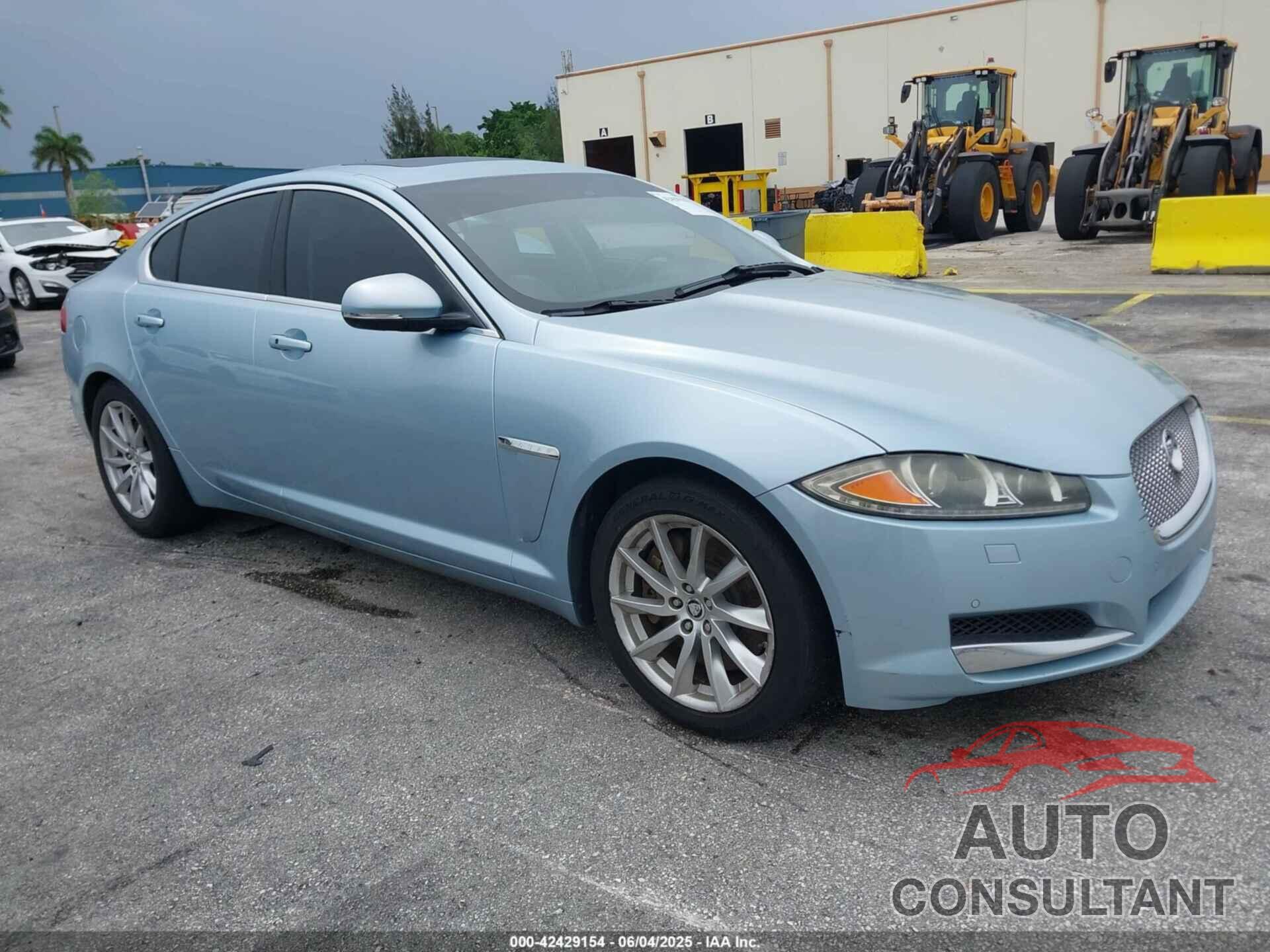 JAGUAR XF 2013 - SAJWA0ES9DPS63541
