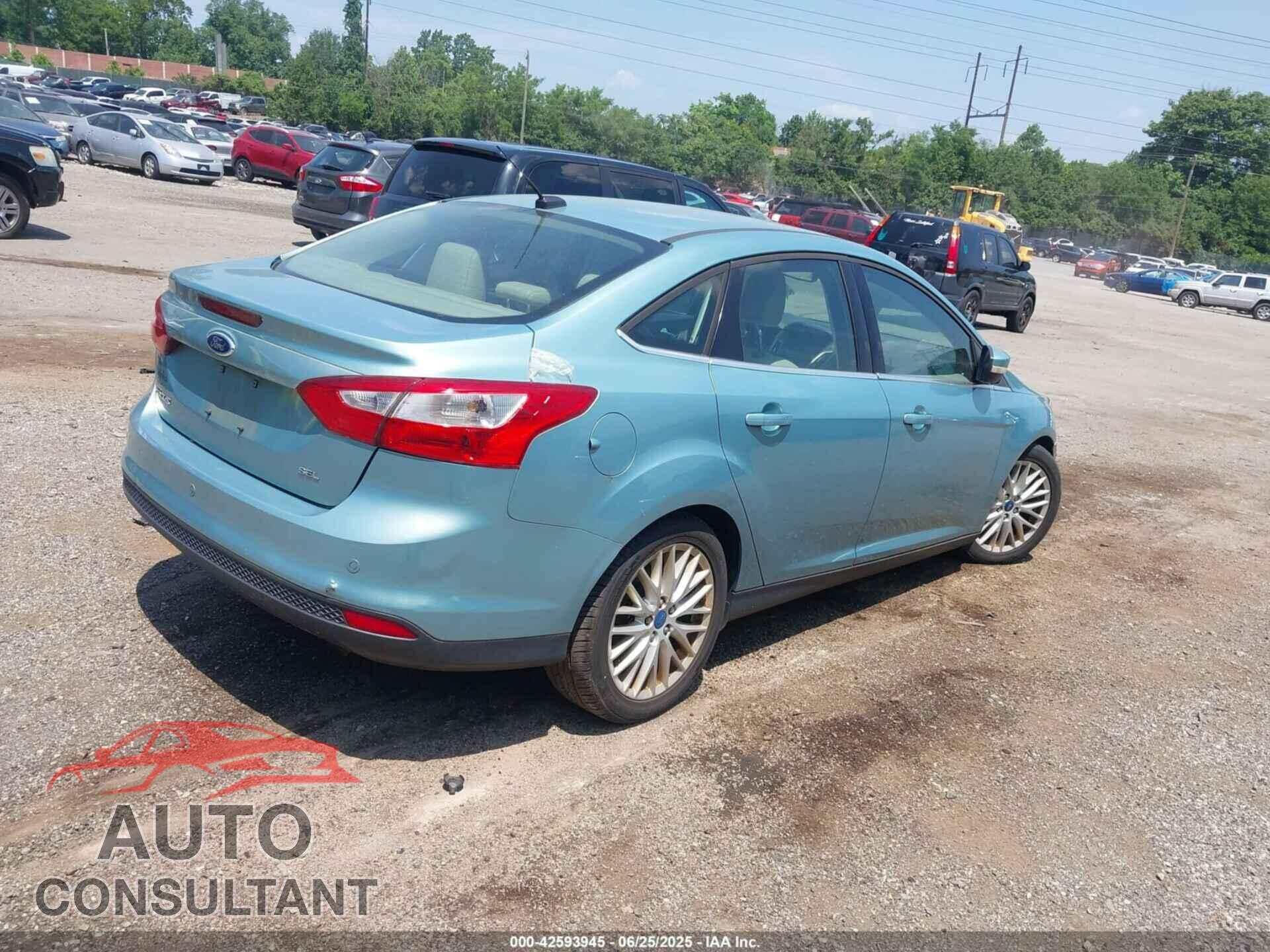 FORD FOCUS 2012 - 1FAHP3H26CL247022