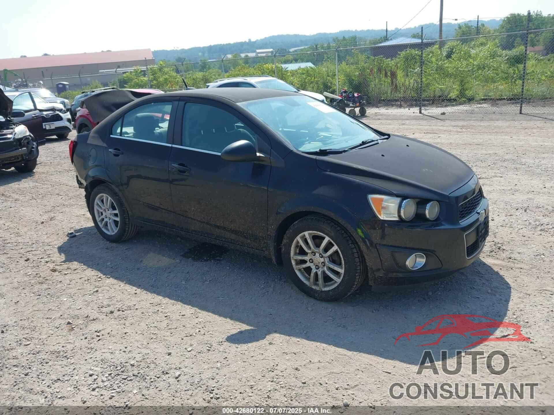 CHEVROLET SONIC 2012 - 1G1JC5SH9C4160914