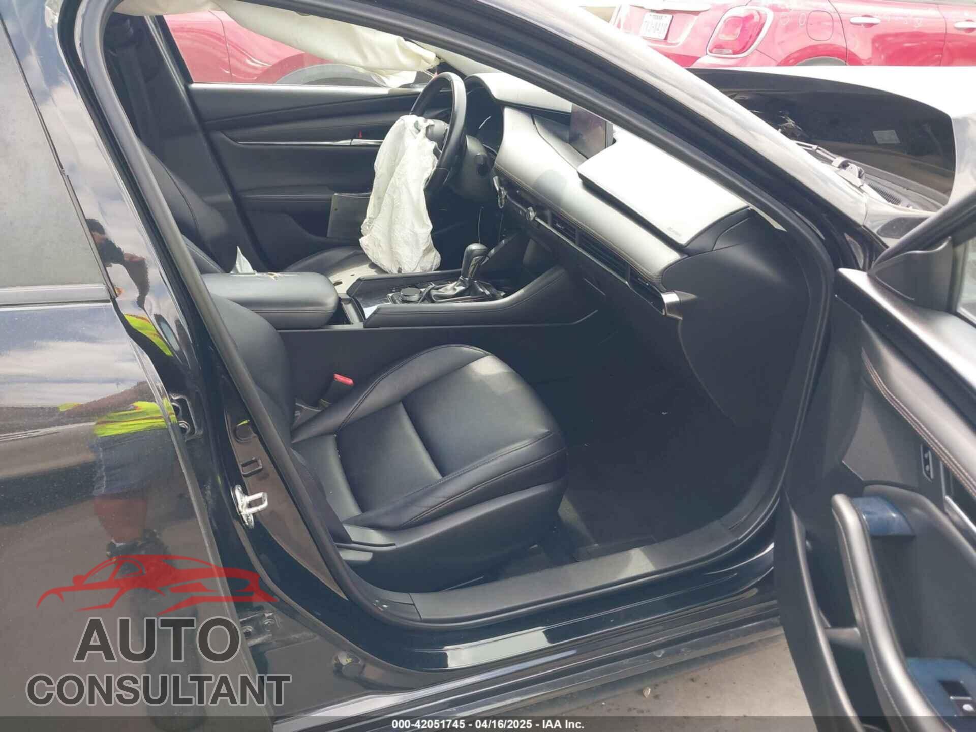 MAZDA MAZDA3 2019 - JM1BPACL8K1109707