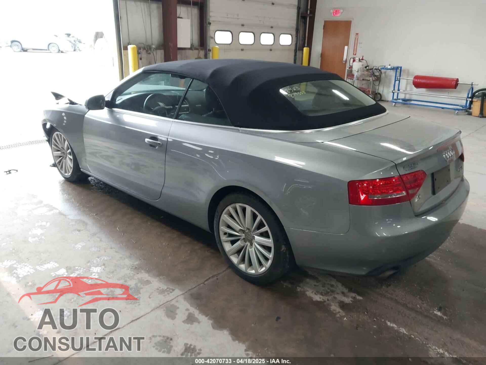 AUDI A5 2010 - WAULFAFH4AN008523