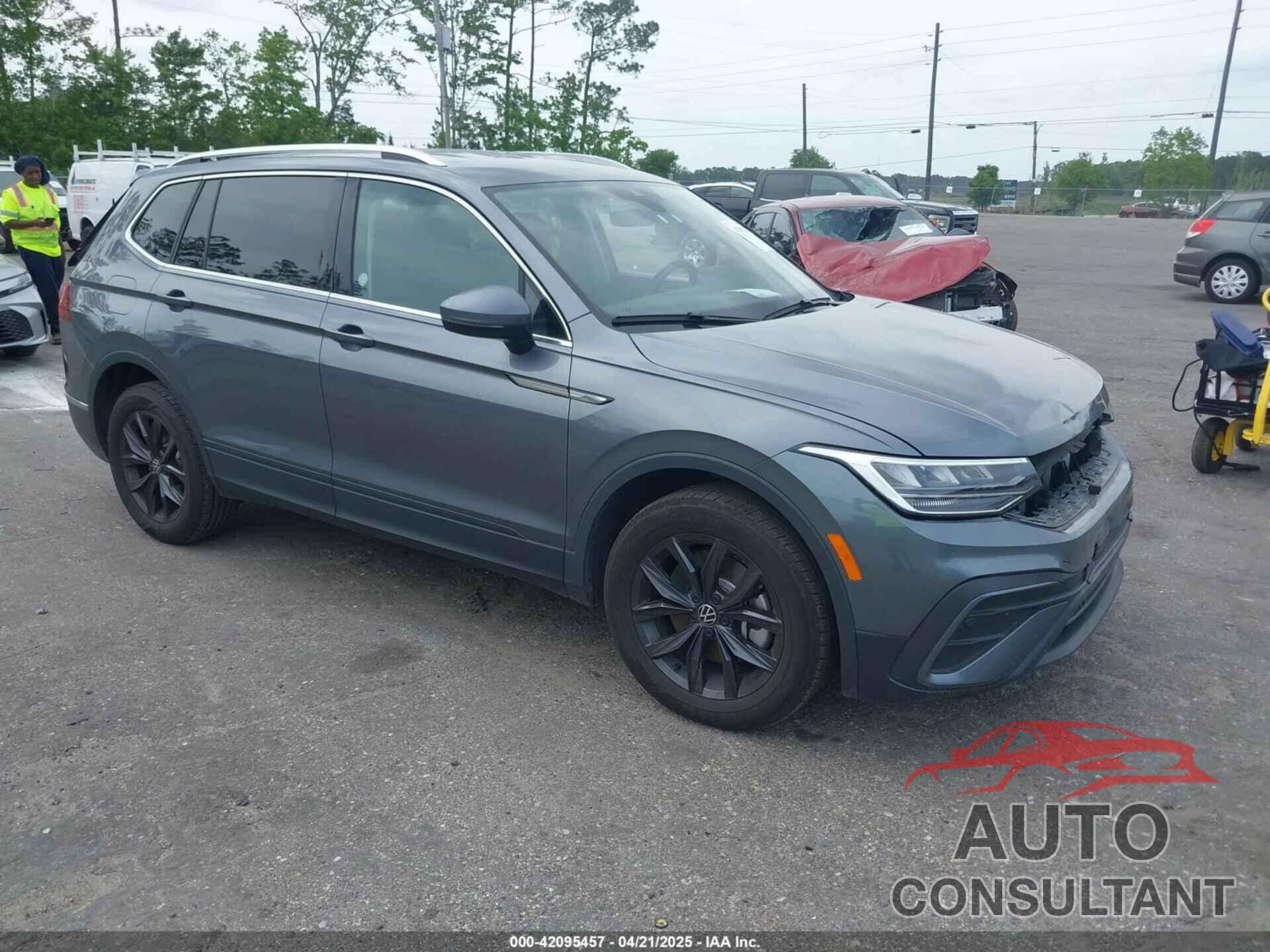 VOLKSWAGEN TIGUAN 2024 - 3VV3B7AX8RM134486